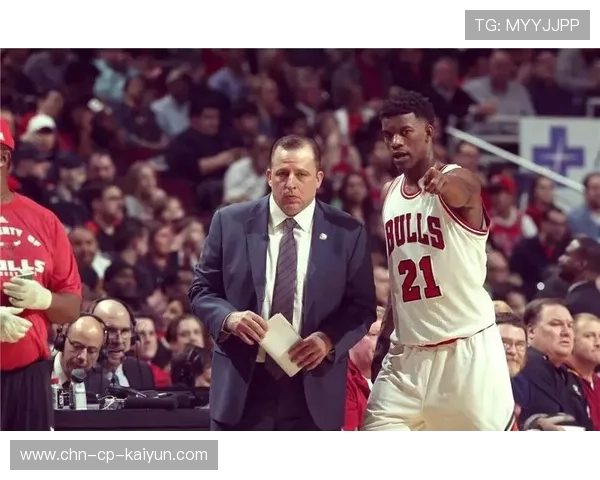 巴特勒三分命中后快速防守断球，热火以攻对攻