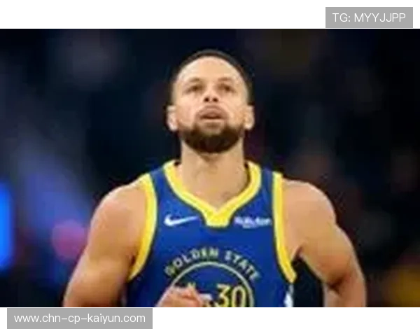 库里侧翼急停三分破网,勇士全场沸腾 库里侧翼急停三分破网,勇士全场沸腾