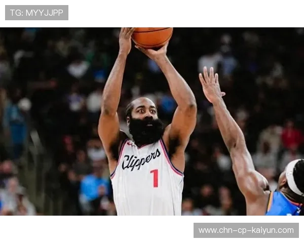 洛杉矶快船暂停后重启:詹姆斯·哈登弧顶挡拆直塞,一镜到底看清意图 洛杉矶快船暂停后重启:詹姆斯·哈登弧顶挡拆直塞,一镜到底看清意图