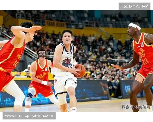 球星在训练营分享职业心态,青训小将受益良多 球星在训练营分享职业心态,青训小将受益良多